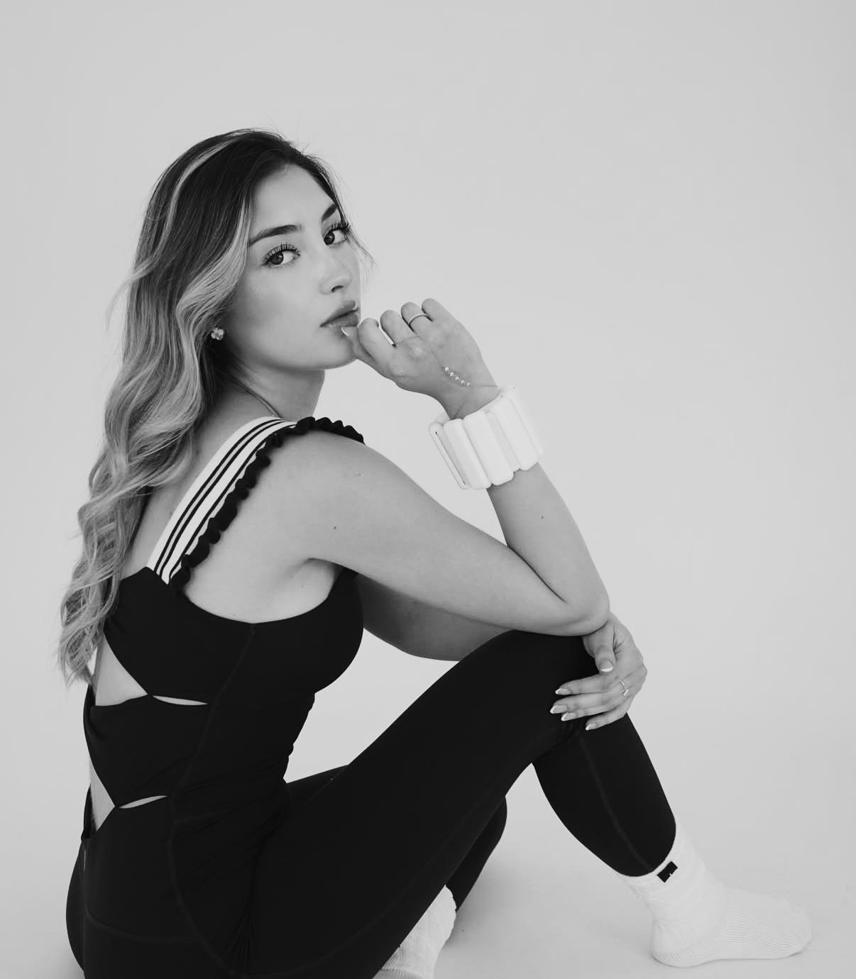 Amanda de la cruz headshot